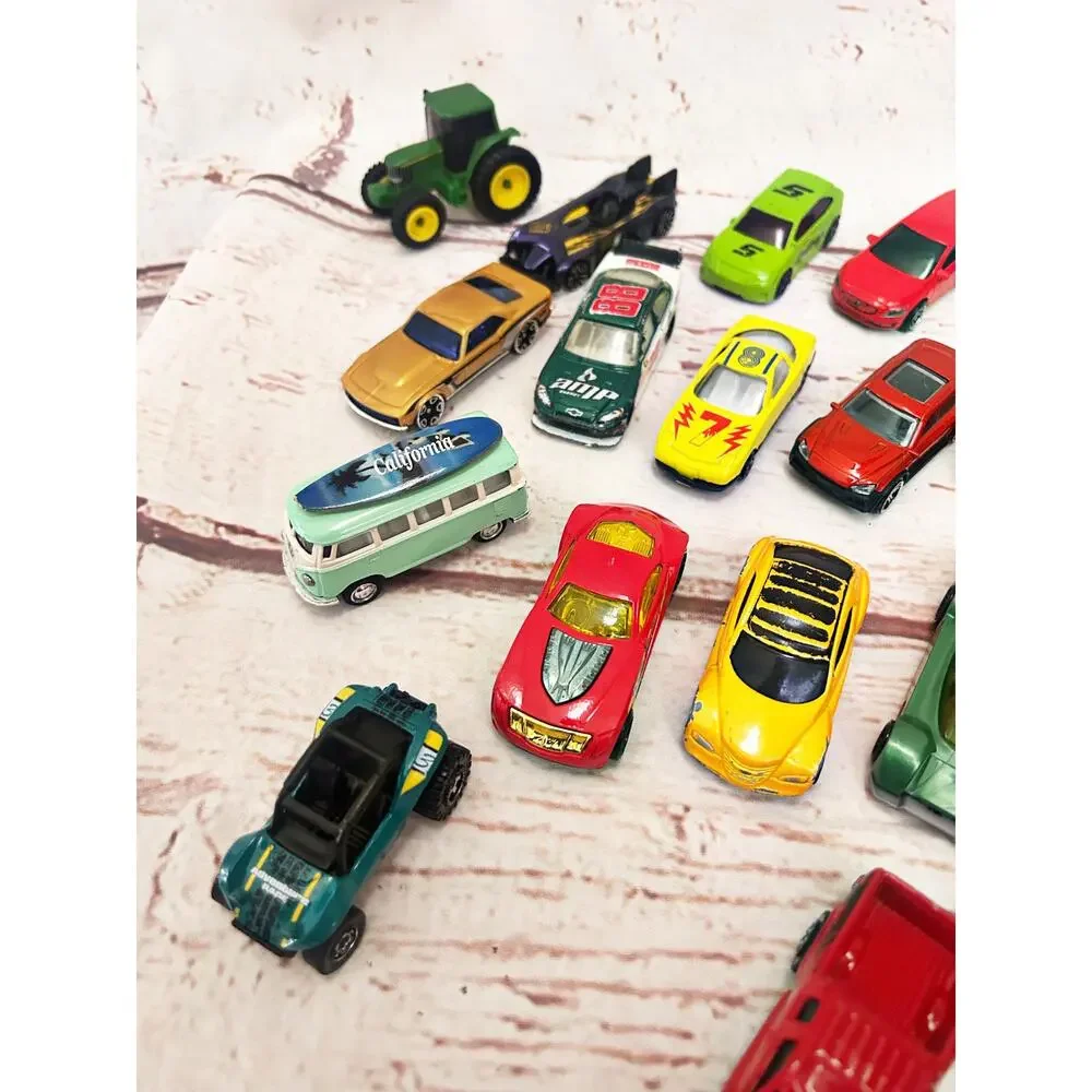 HOT WHEELS & MATCHBOX Diecast Car Lot 33 Mixed Variety Trucks Racing Classics